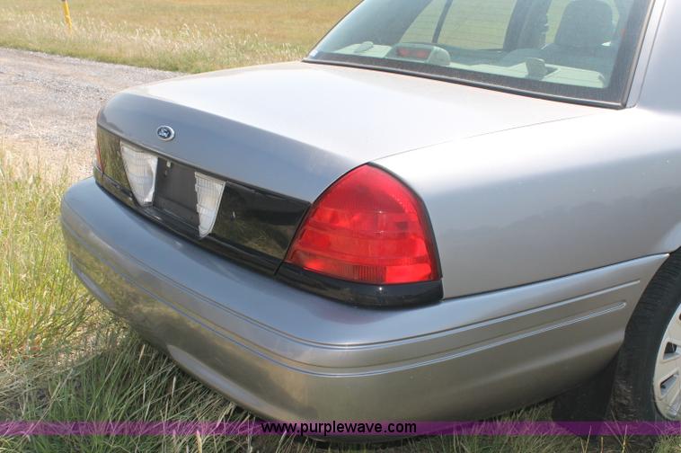 image for item AJ9325 2006 Ford Crown Victoria Police Interceptor