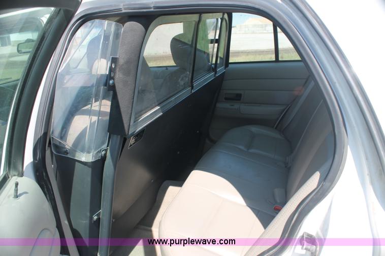 image for item AJ9326 2009 Ford Crown Victoria Police Interceptor