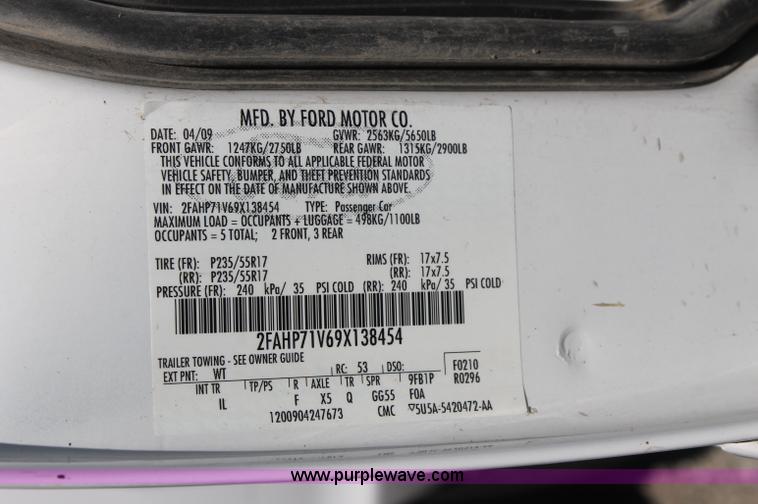 image for item AJ9326 2009 Ford Crown Victoria Police Interceptor