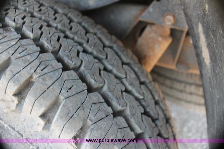 image for item AJ9327 2008 GMC Envoy SLE SUV