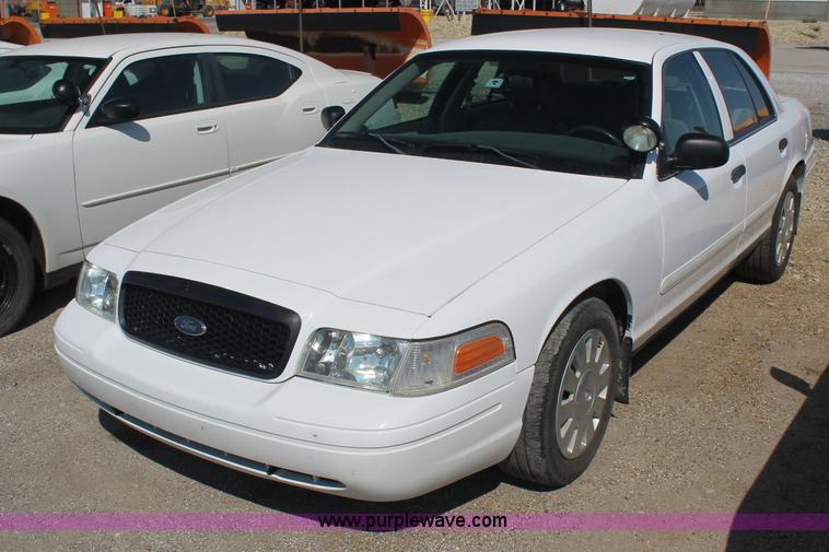 image for item AJ9336 2006 Ford Crown Victoria Police Interceptor