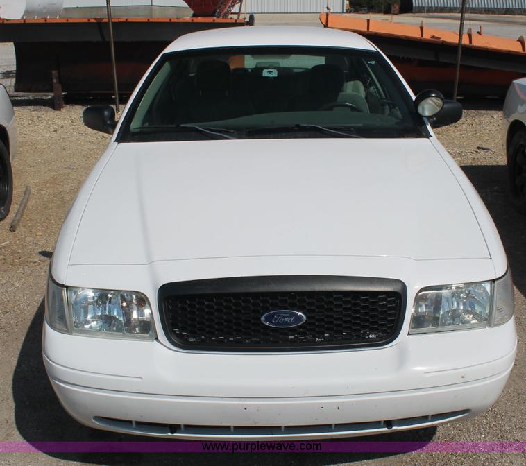 image for item AJ9336 2006 Ford Crown Victoria Police Interceptor