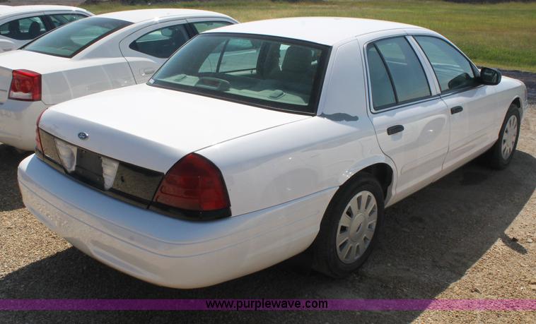 image for item AJ9336 2006 Ford Crown Victoria Police Interceptor
