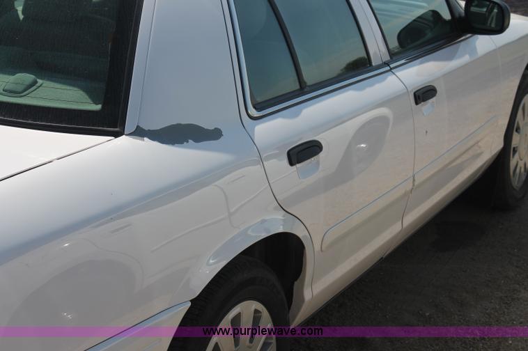 image for item AJ9336 2006 Ford Crown Victoria Police Interceptor