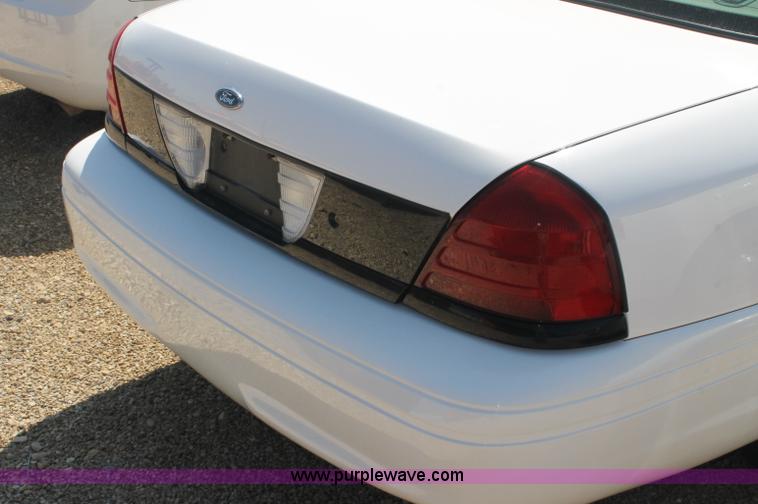 image for item AJ9336 2006 Ford Crown Victoria Police Interceptor