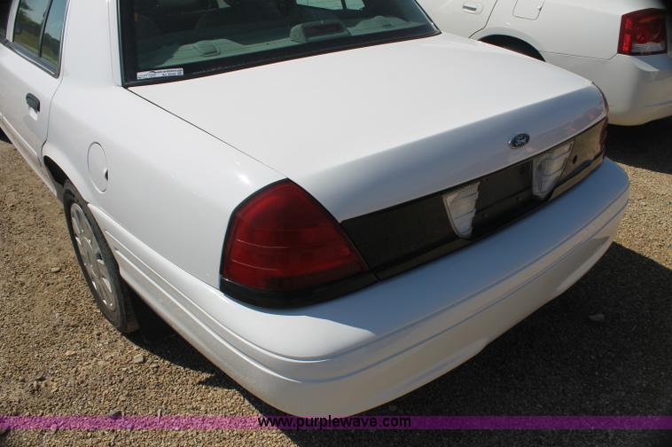image for item AJ9336 2006 Ford Crown Victoria Police Interceptor