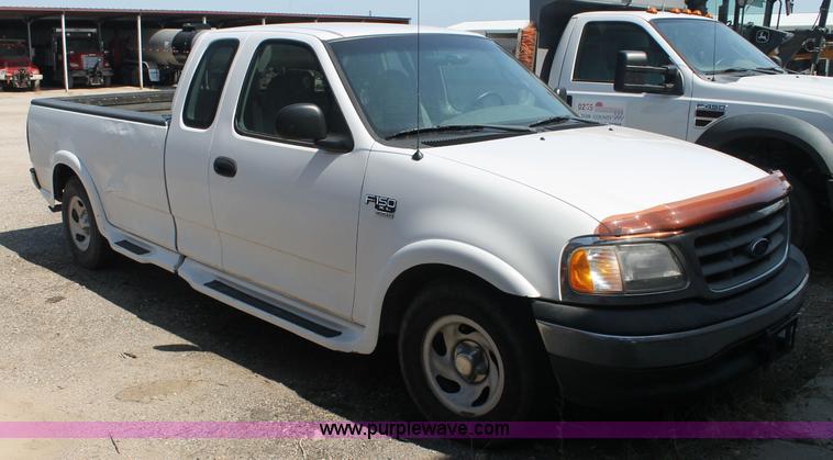 image for item AJ9342 2000 Ford F150 XLT SuperCab pickup truck