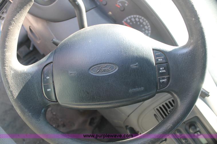 image for item AJ9342 2000 Ford F150 XLT SuperCab pickup truck