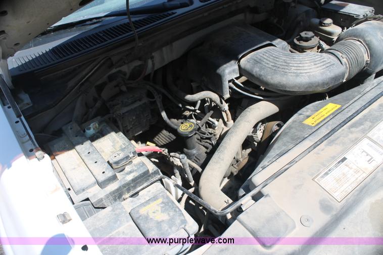 image for item AJ9342 2000 Ford F150 XLT SuperCab pickup truck