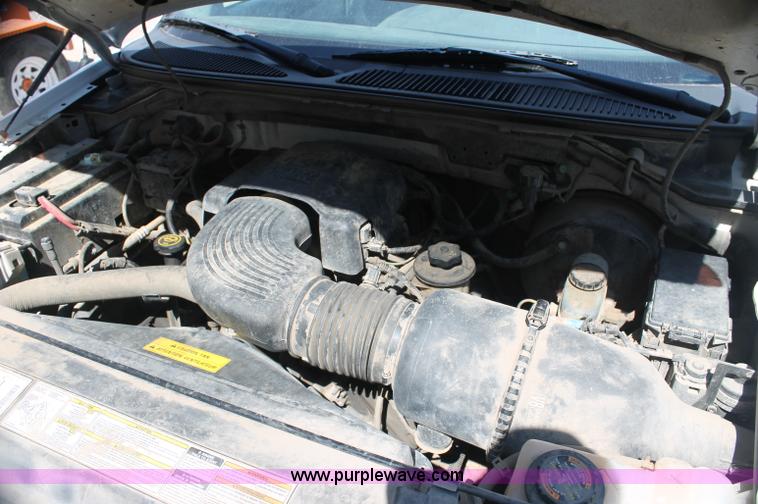 image for item AJ9342 2000 Ford F150 XLT SuperCab pickup truck