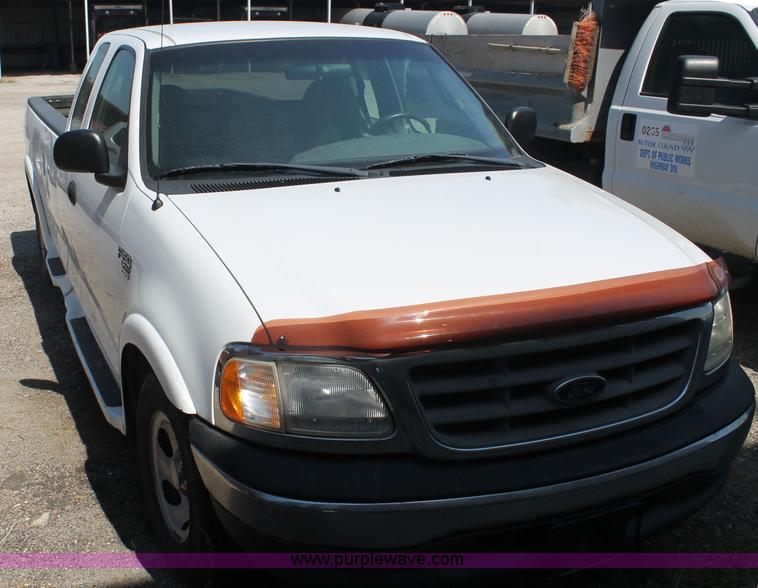 image for item AJ9342 2000 Ford F150 XLT SuperCab pickup truck