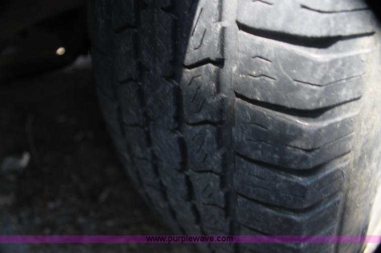 image for item AJ9342 2000 Ford F150 XLT SuperCab pickup truck