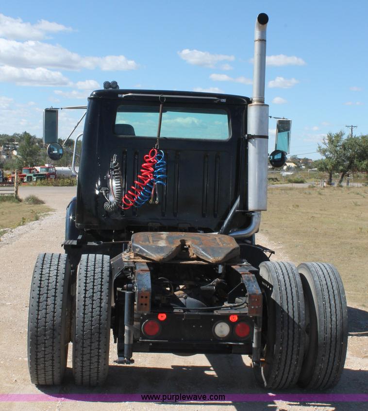 image for item AO9651 1998 International 8100 semi truck