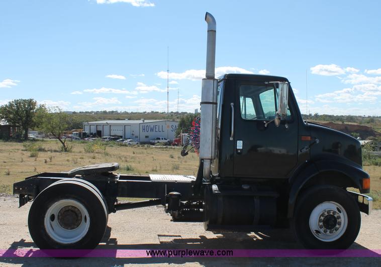 image for item AO9651 1998 International 8100 semi truck