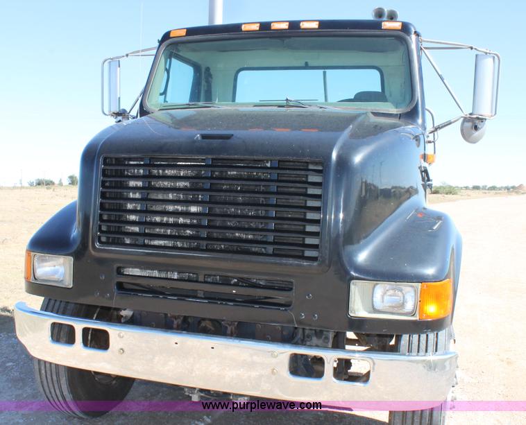 image for item AO9651 1998 International 8100 semi truck