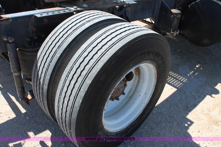 image for item AO9651 1998 International 8100 semi truck