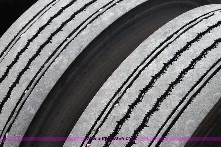 image for item AO9651 1998 International 8100 semi truck