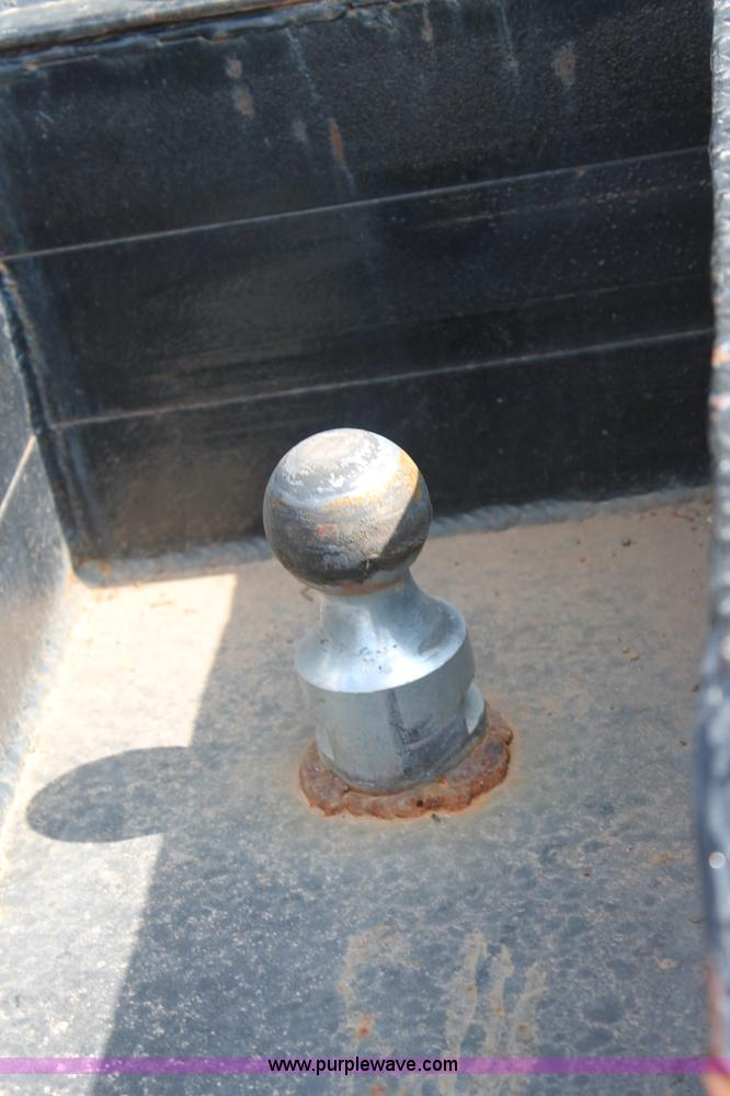 image for item AO9652 2001 International 9200i utility truck