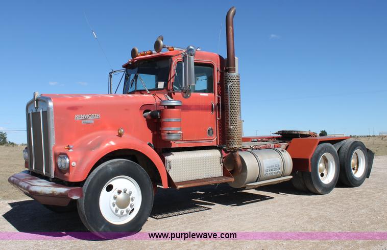 image for item AO9661 1973 Kenworth W923 semi truck