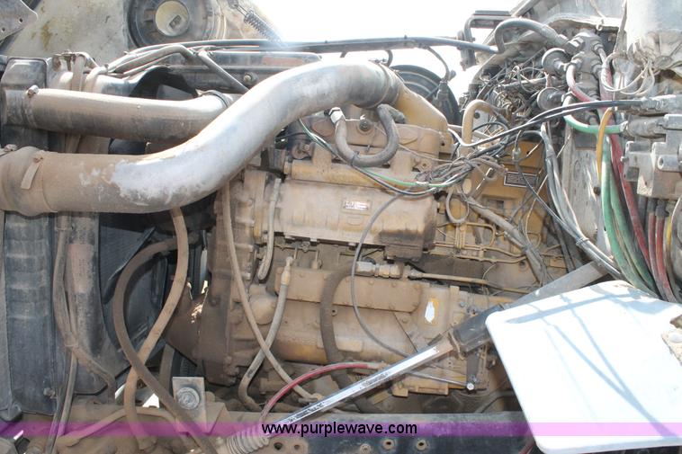 image for item AO9663 1989 Ford LTS9000 vacuum truck