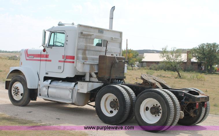 image for item AO9664 1987 Freightliner FLC-64T semi truck