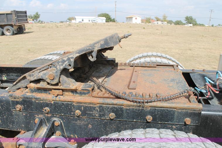 image for item AO9664 1987 Freightliner FLC-64T semi truck