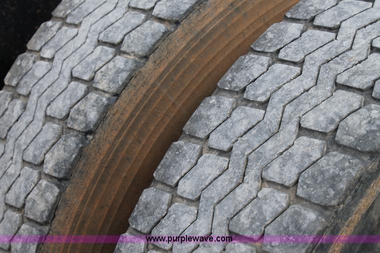 image for item AO9664 1987 Freightliner FLC-64T semi truck