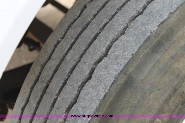 image for item AO9664 1987 Freightliner FLC-64T semi truck