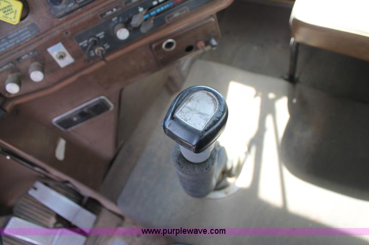 image for item AO9664 1987 Freightliner FLC-64T semi truck