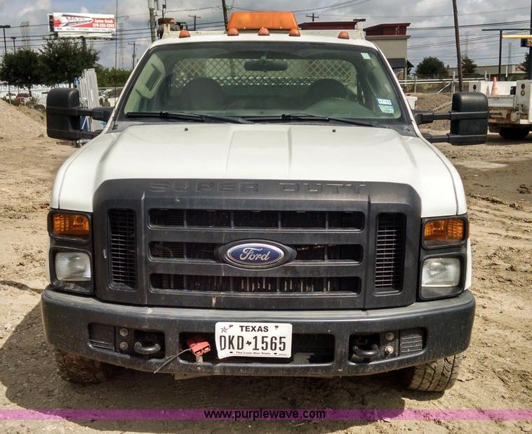 image for item AY9487 2008 Ford F350 Super Duty XL utility truck