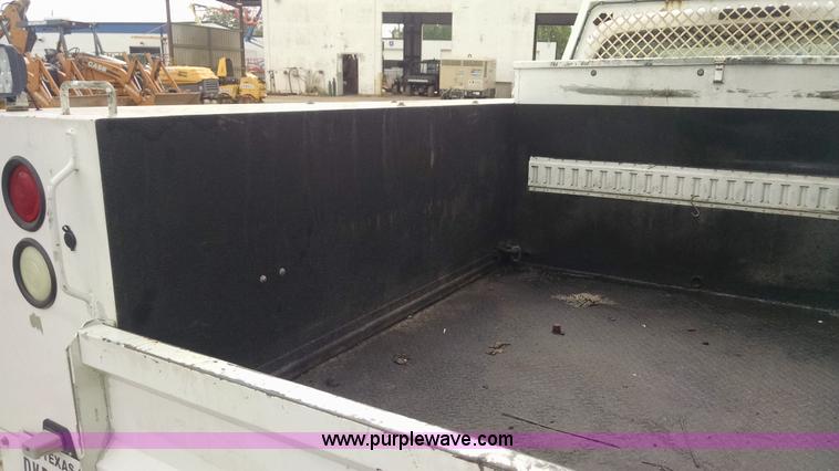 image for item AY9487 2008 Ford F350 Super Duty XL utility truck