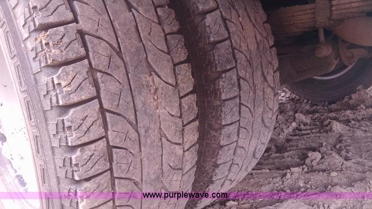 image for item AY9487 2008 Ford F350 Super Duty XL utility truck