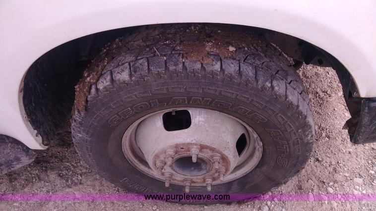 image for item AY9487 2008 Ford F350 Super Duty XL utility truck