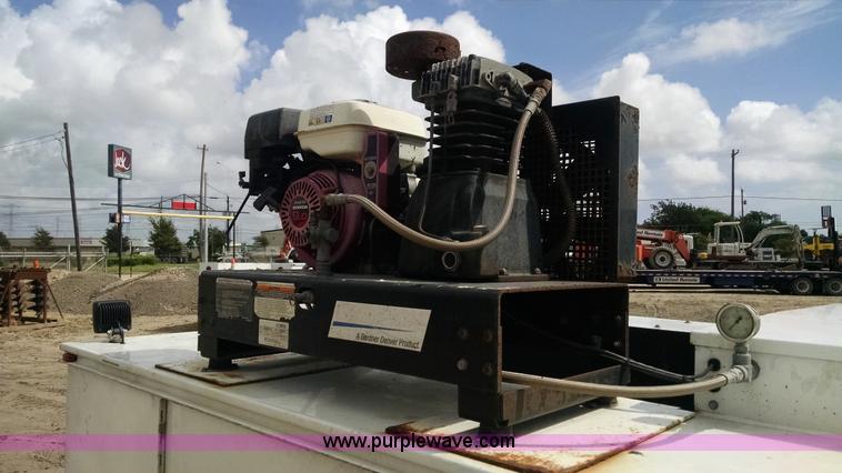 image for item AY9487 2008 Ford F350 Super Duty XL utility truck