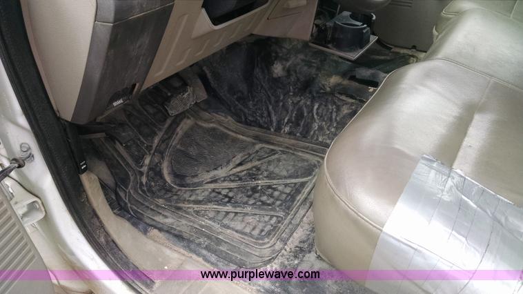 image for item AY9487 2008 Ford F350 Super Duty XL utility truck