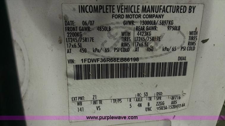 image for item AY9487 2008 Ford F350 Super Duty XL utility truck