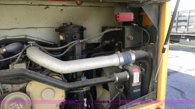 image for item AY9489 1998 Thomas Built school bus