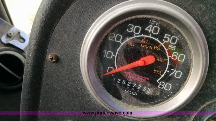 image for item AY9489 1998 Thomas Built school bus