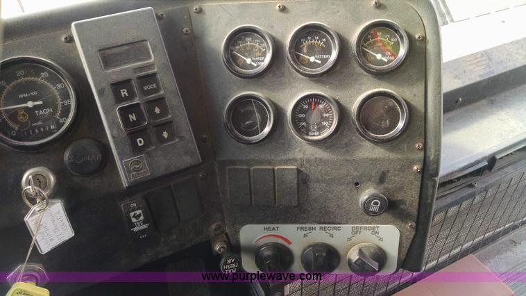 image for item AY9489 1998 Thomas Built school bus