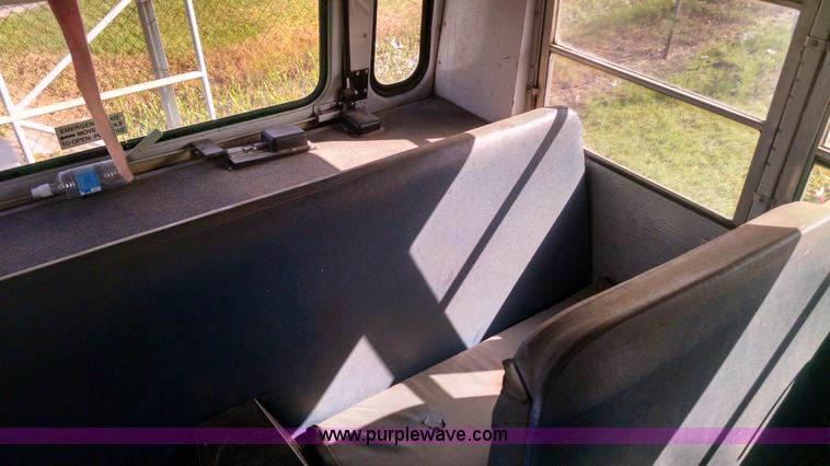 image for item AY9489 1998 Thomas Built school bus