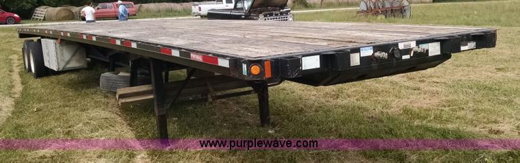 image for item AY9497 2007 Fontaine flatbed trailer