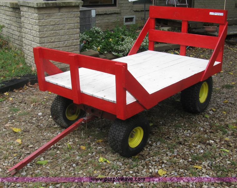 image for item BD9690 Mini parade hay wagon