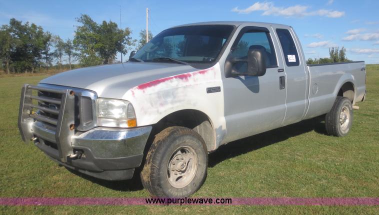 image for item D2171 2004 Ford F250 SuperCab pickup truck