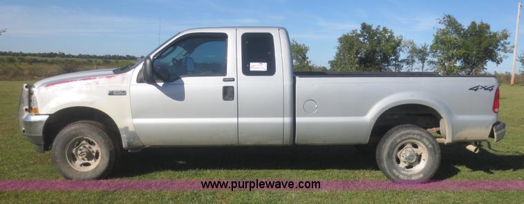 image for item D2171 2004 Ford F250 SuperCab pickup truck