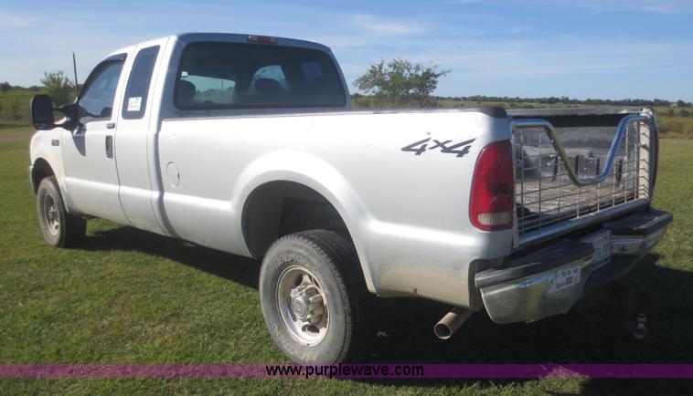 image for item D2171 2004 Ford F250 SuperCab pickup truck