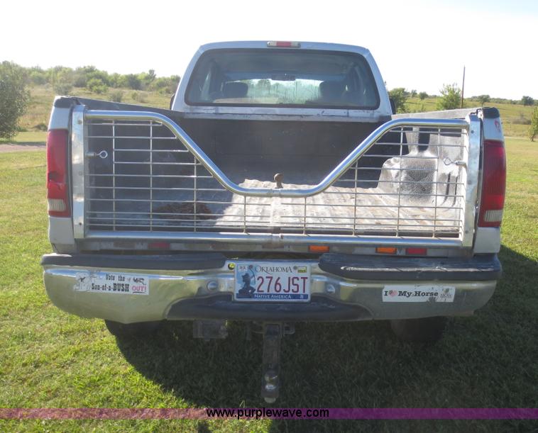image for item D2171 2004 Ford F250 SuperCab pickup truck