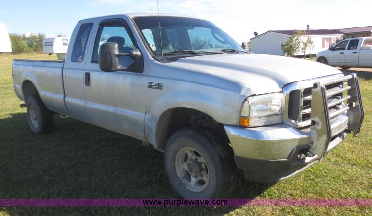 image for item D2171 2004 Ford F250 SuperCab pickup truck