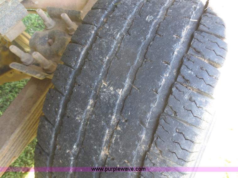 image for item D2171 2004 Ford F250 SuperCab pickup truck