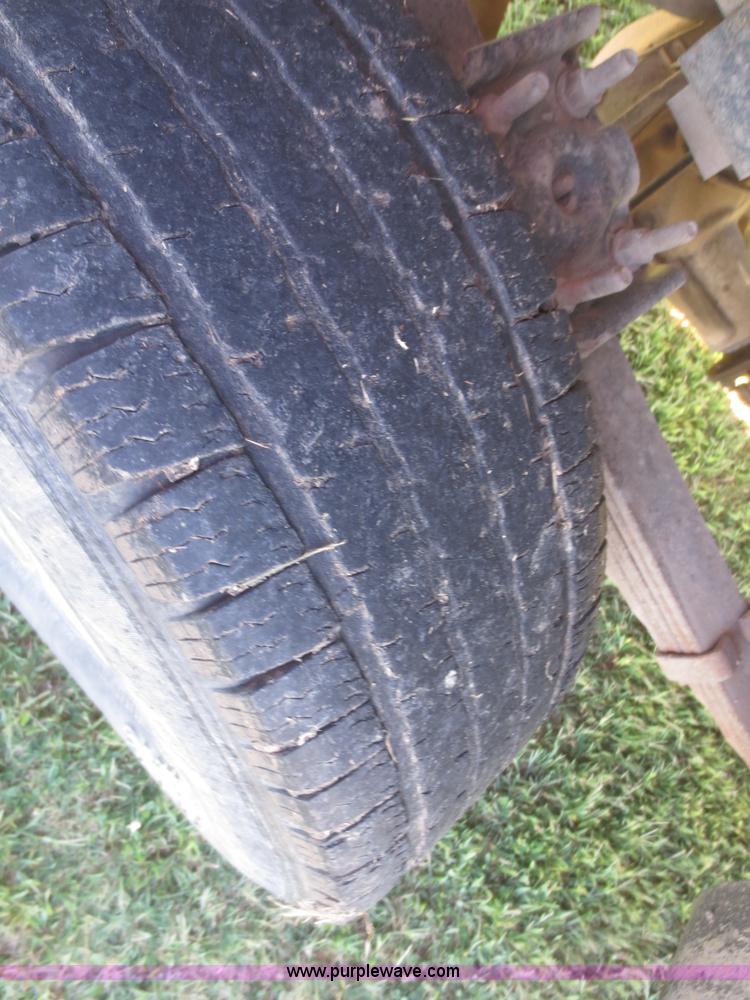 image for item D2171 2004 Ford F250 SuperCab pickup truck