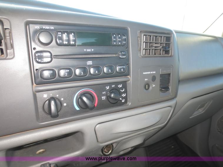 image for item D2171 2004 Ford F250 SuperCab pickup truck